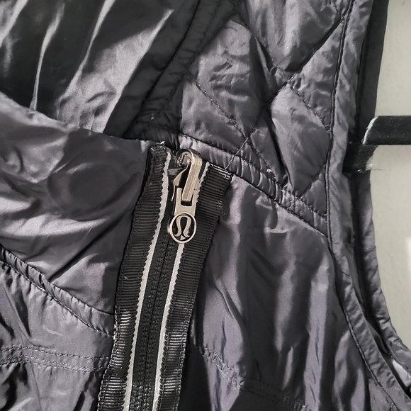 Lululemon What The Fluff Down Vest XS S - Picture 10 of 10